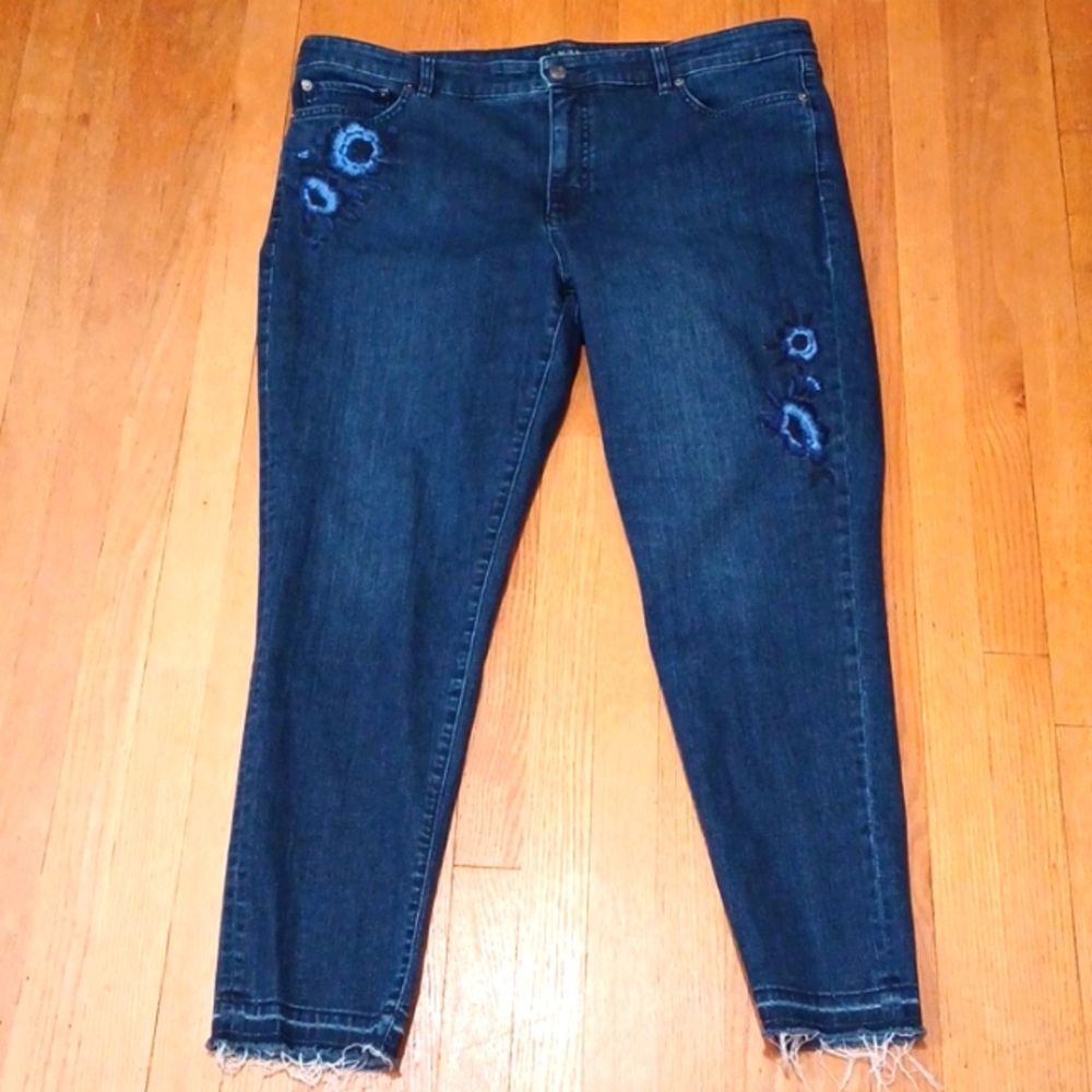 Lauren Premier Skinny cropped sz.16. Blue flower detail. Raw hem. 27"inseam